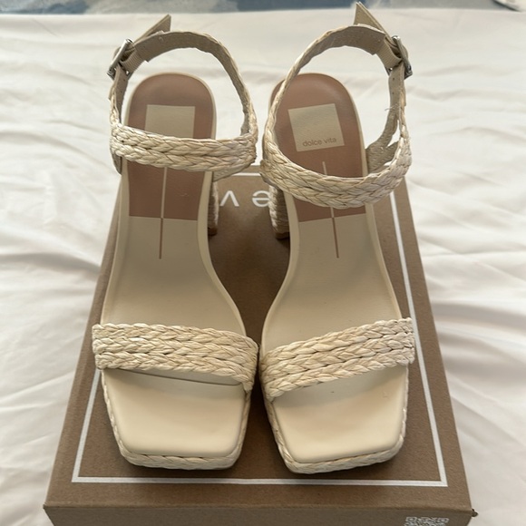 BNIB Dolce Vita Alansa sandal size 8 - Picture 2 of 4